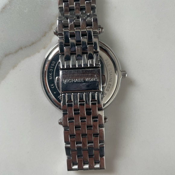 Michael Kors Watch - Picture 5 of 8